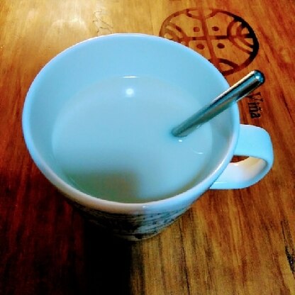 ほうじ茶、普通に飲んでもクセもなく飲みやすいですが牛乳と蜂蜜でめちゃくちゃ飲みやすくなりますね♪美味しくいただきました(*´˘`*)冷たくしても美味しそう！